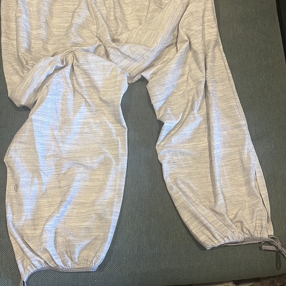 Lululemon maternity pants - Picture 3 of 3